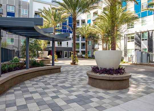 Exterior Courtyard Unify Landscaping at Chroma Apartment Homes in Canoga Park CA