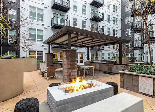 Outdoor fire pit at The Brynn in Kirkland WA