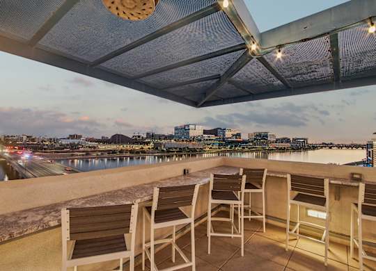 Rooftop lounge seating at Norte Town Lake Apartments in Tempe Arizona