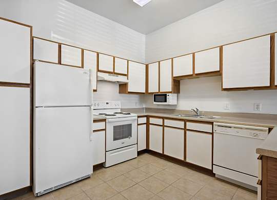 Kitchen appliances at Fallbrook Ranch in Houston TX