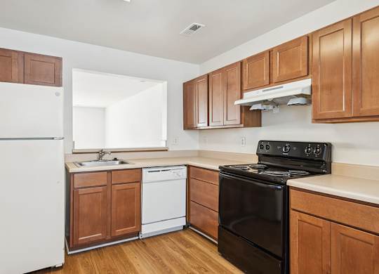 Kitchen at Broadwater Townhomes in Chester VA