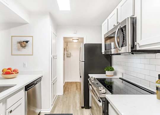 Kitchen countertops at Landmark at Wynton Pointe Apartment Homes in Nashville TN