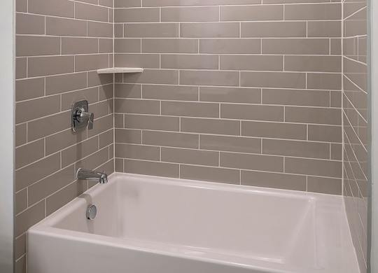 Model Bathtub at Wayfern Apartments in Sandy Springs GA