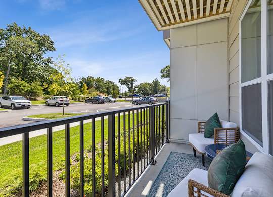 Model patio at Jayden Apartments in Peabody MA