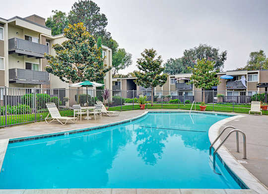 Pool at Turnleaf Apartments in San Jose CA