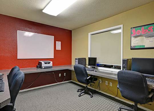Business center at Turnleaf Apartments in San Jose CA