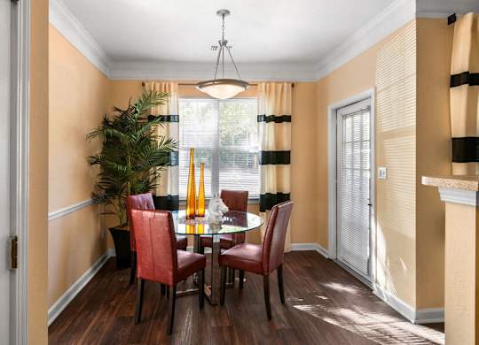 dining room at River Pointe at Den Rock Apartments in Lawrence, MA