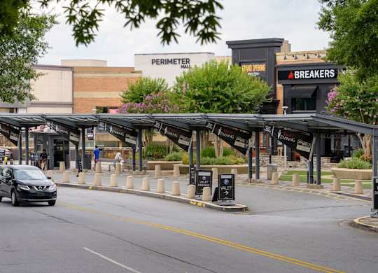 Perimeter Mall at Wayfern Apartments in Sandy Springs GA