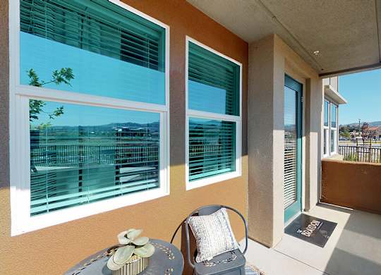 Brix Design Package Kitchen Seating at The Braydon Apartments in Napa CA