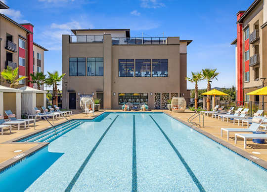 Phase 2 pool at The Braydon Apartments in Napa CA