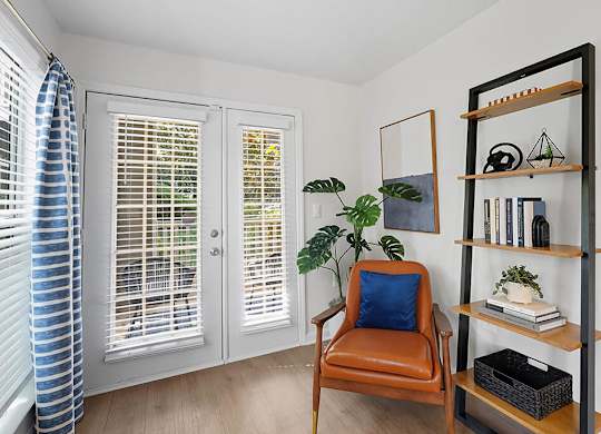 Sitting area at Chroma Park Apartments in Austell GA