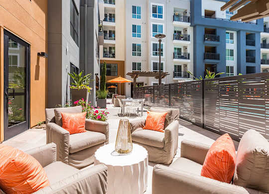 Social lounge outdoor patio at 808 West in San Jose CA