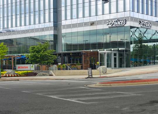 Del Friscos at Wayfern Apartments in Sandy Springs GA
