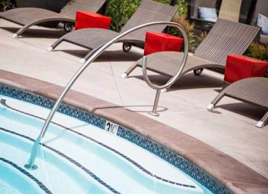 Pool stairs at Terrena Apartments in Northridge, CA