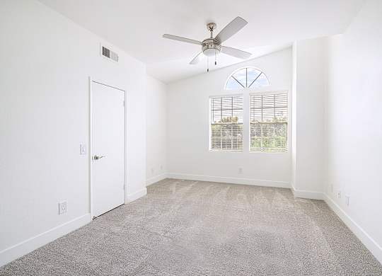 Vacant bedroom at Marquessa Villas Apartmetns and Townhomes in Corona CA 