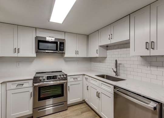 Upgraded appliances at Mission James Place Apartments in Austin TX
