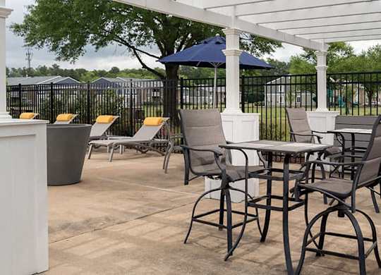courtyard seating area with pergola
