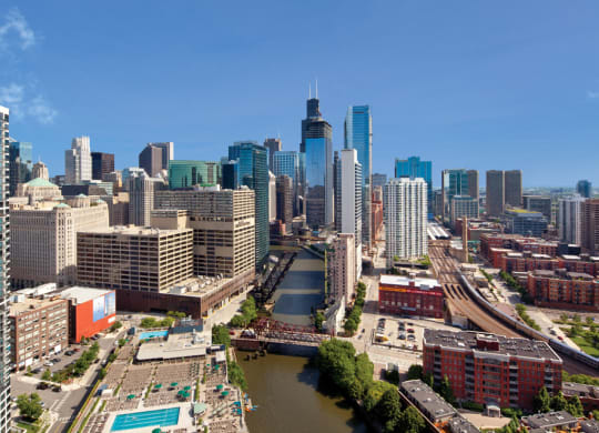 South View from Kingsbury Plaza at the daytime with view of East Bank Club rooftop at Kingsbury Plaza, Chicago, IL