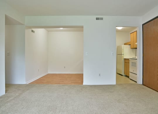 Open Floor Plan for Custom Interiors at Charter Oaks Apartments, Davison, MI, 48423