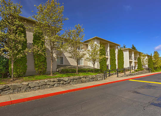 Exterior Landscape at Park Edmonds Apartment Homes, Washington, 98026