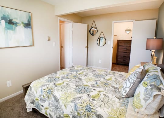 Large Master Bedrooms at Crown Station Apartments, Ohio, 45102