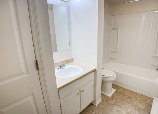 Bathroom area at Oakwood Apartments, Florence, KY