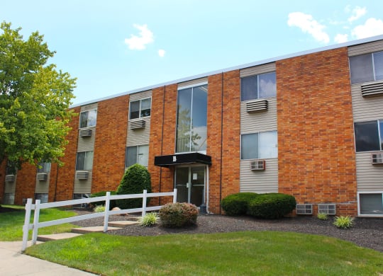 Back Exterior  at Barkley Ridge Apartments, Southgate