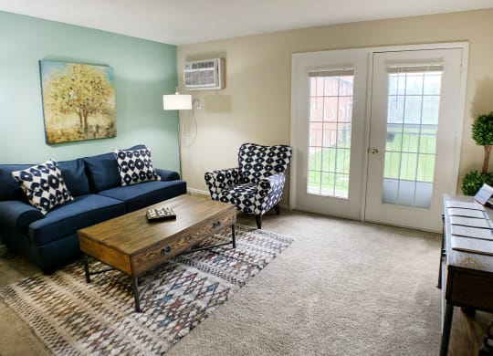 Modern Living Room  at Concord Woods Apartments, Milford, Ohio