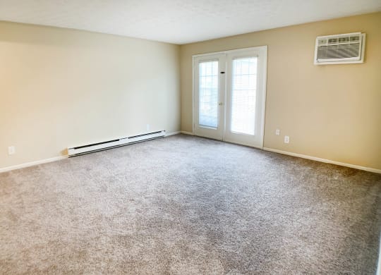 Vacant Living Room at Concord Woods Apartments, Milford