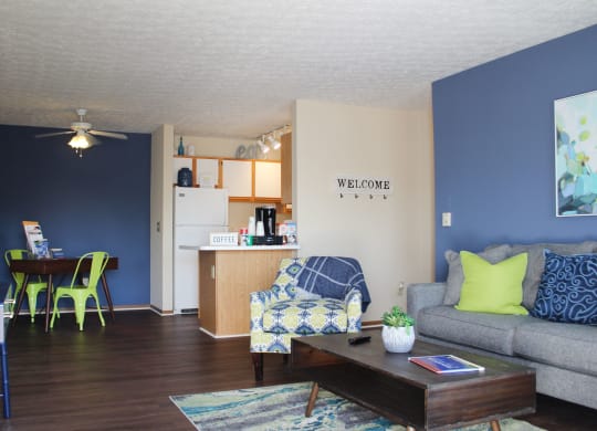 Living Area at Wyndemere Apartments, Franklin, Ohio