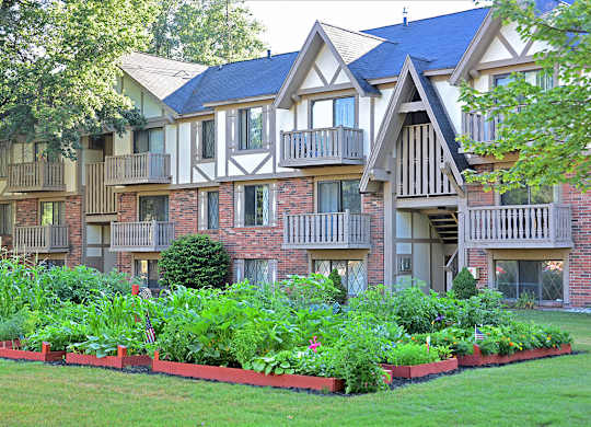 Community Courtyard Gardens at Woodland Place, Michigan, 48640