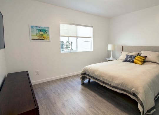 Santa-Monica-Luxury-Apartment-Pacifico-Interior-Bedroom