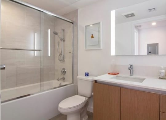 Santa-Monica-Luxury-Apartments-Pacifico-Interior-bathroom