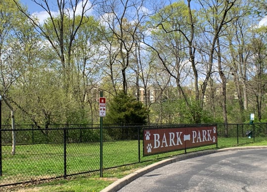 Indian Lookout Bark Park at Indian Lookout Apartments, Cincinnati