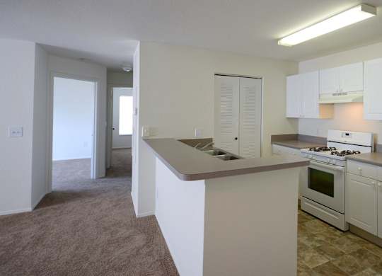 Kitchen Unit at Oak Glen Apartments, Orlando, Florida