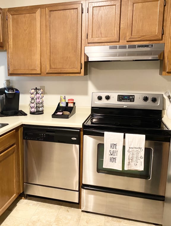 Oakton Beach Apts Pewaukee, WI Apartments for Rent Wimmer Communities