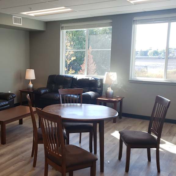 alpenglow community dining area