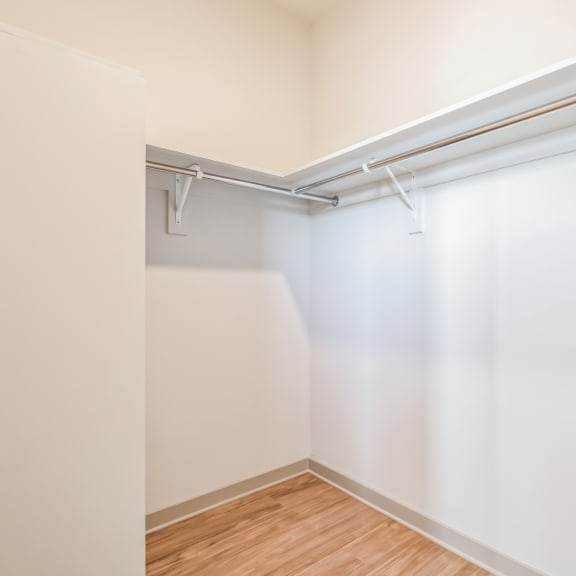 Thumbnail 17 of 21 B1D Walking Closet at Preston Ridge, Cary, NC
