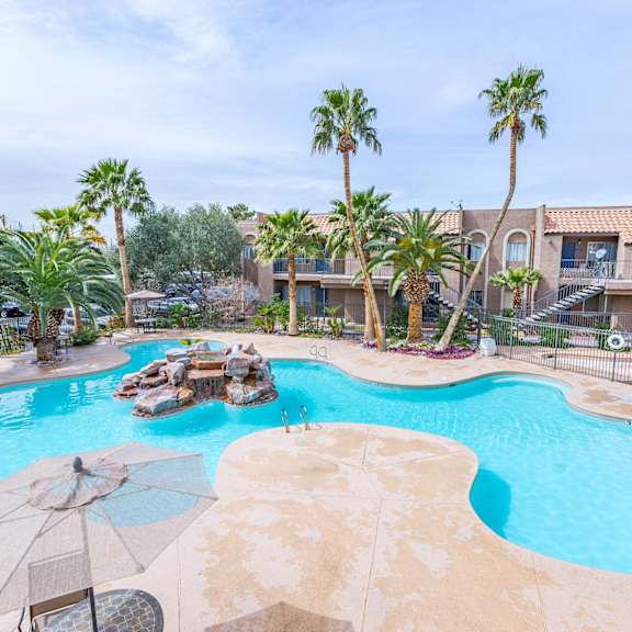 pool top down view at playa vista apartments, psdm, las vegas, 89110