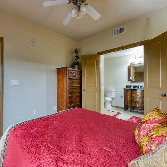 bedroom at aventine at kessler park, dallas, tx