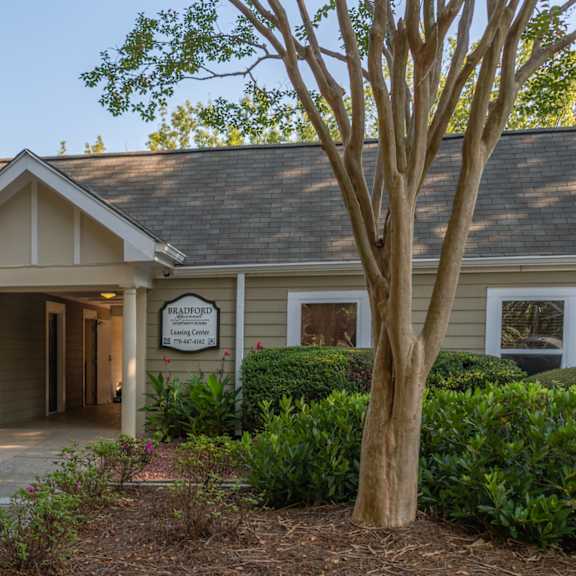 leasing center at bradford gwinnett townhomes, norcross