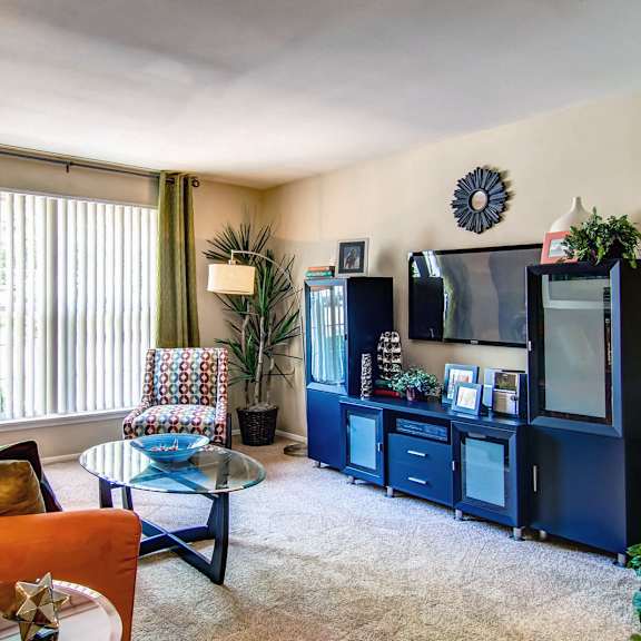 living room at madison rockwood, ballwin, mo, 63011
