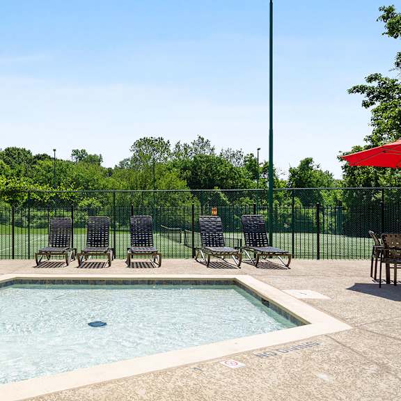 wading pool at madison rockwood, ballwin