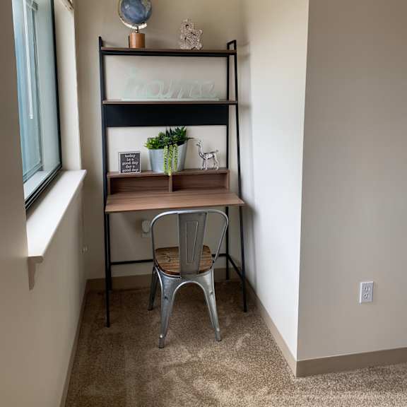nook with desk