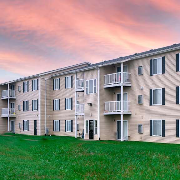exterior williams estates apartments 2005 john stuart dr., mt. sterling, ky 40353