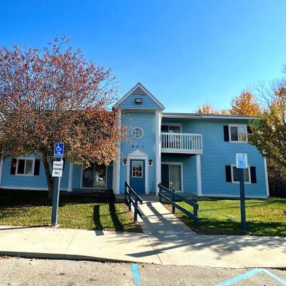 rousseau apartments au gres mi
