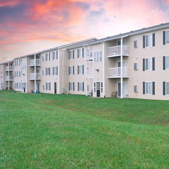 exterior at breckenridge estates apartments in lawrenceburg, ky