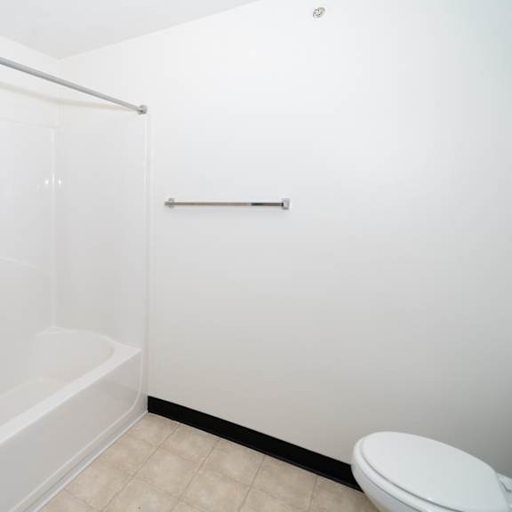 bathroom fry estates 386 parkers mill way, somerset, ky 42503