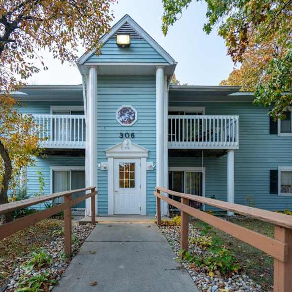 grierson apartments 306 prairie ronde street, decatur, mi 49045
