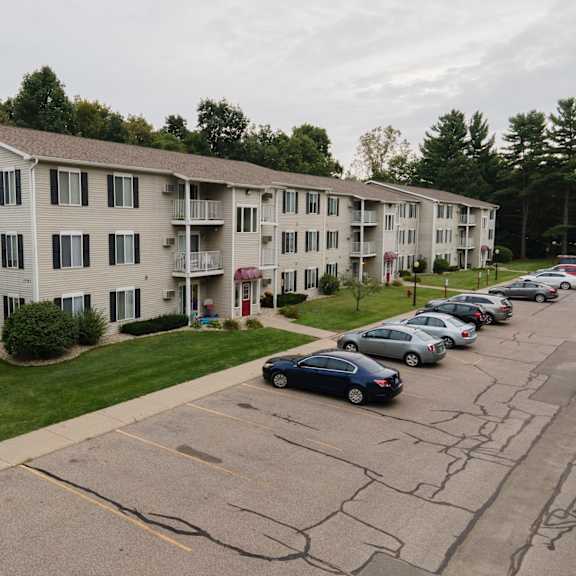 exterior at griffin estates 1721 bond street, niles, mi 49120